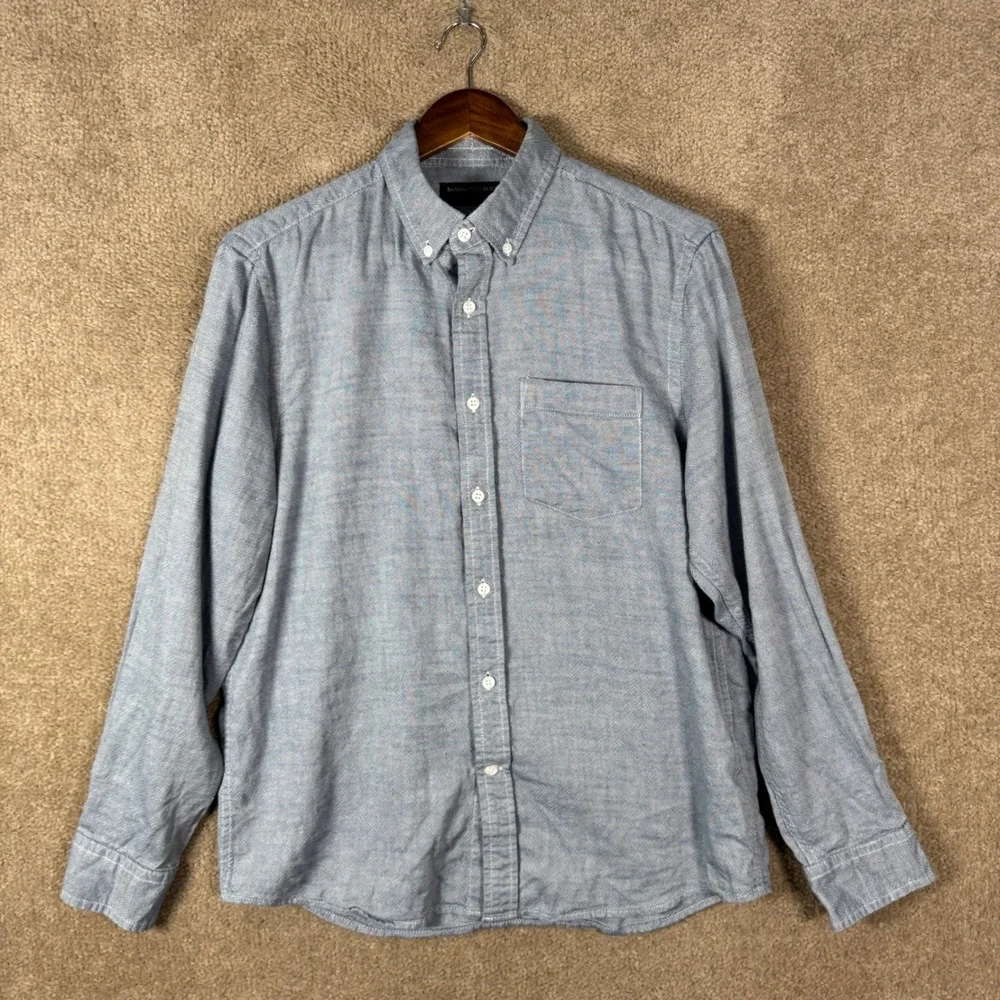 Banana Republic Oxford Shirt Mens Medium Blue Untucked Fit Long Sleeve Cotton